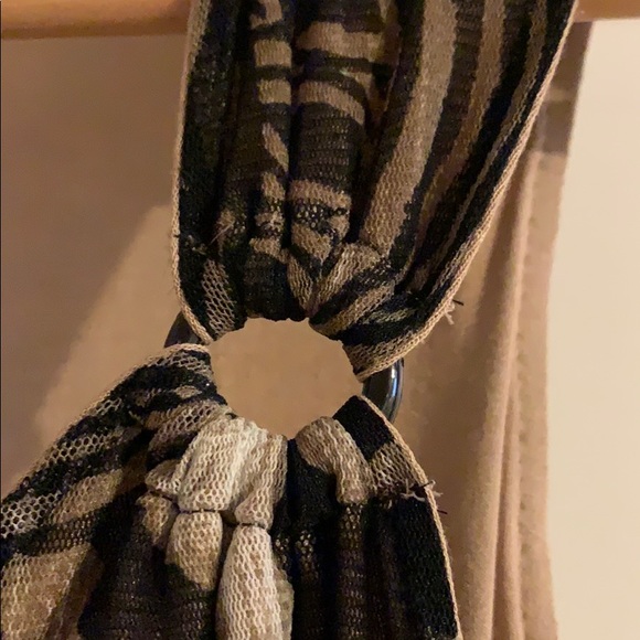 Sleeveless animal & flower print lined top size 4 - Picture 4 of 7